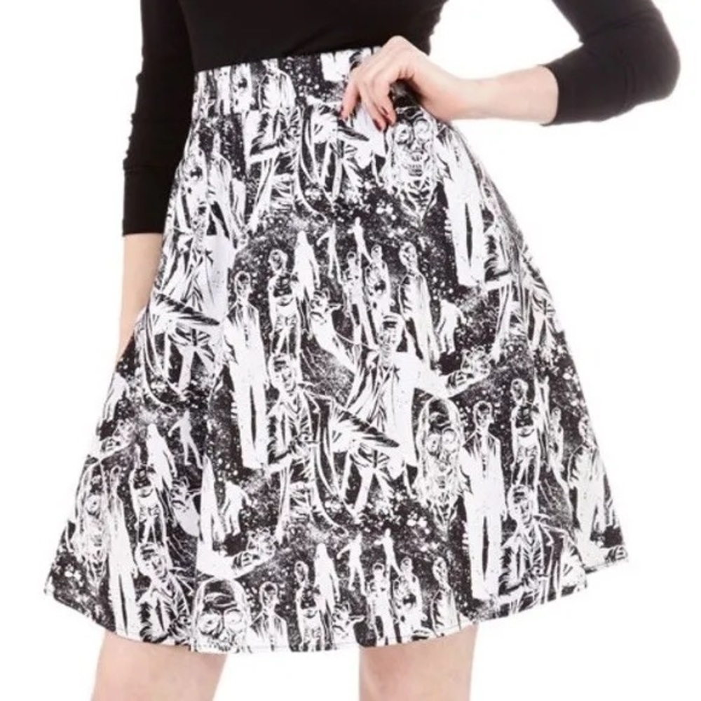 Filter Zombie Halloween Skirt Size Large